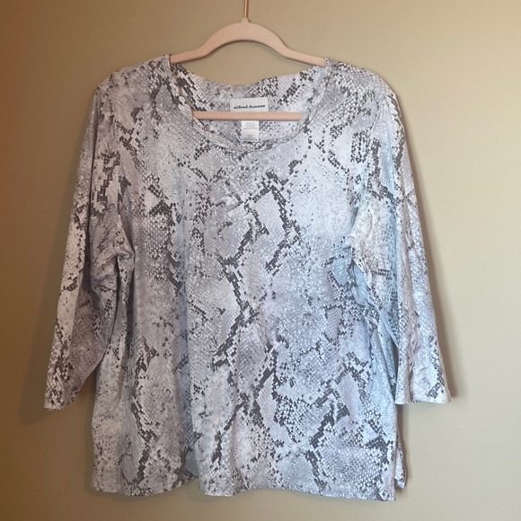 Alfred Dunner Tops - Alfred Dunner Quarter Sleeve Snake Skin Blouse Large